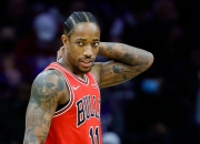 雷火电竞亚洲先驱-猛龙鏖战热火，德罗赞高光表现