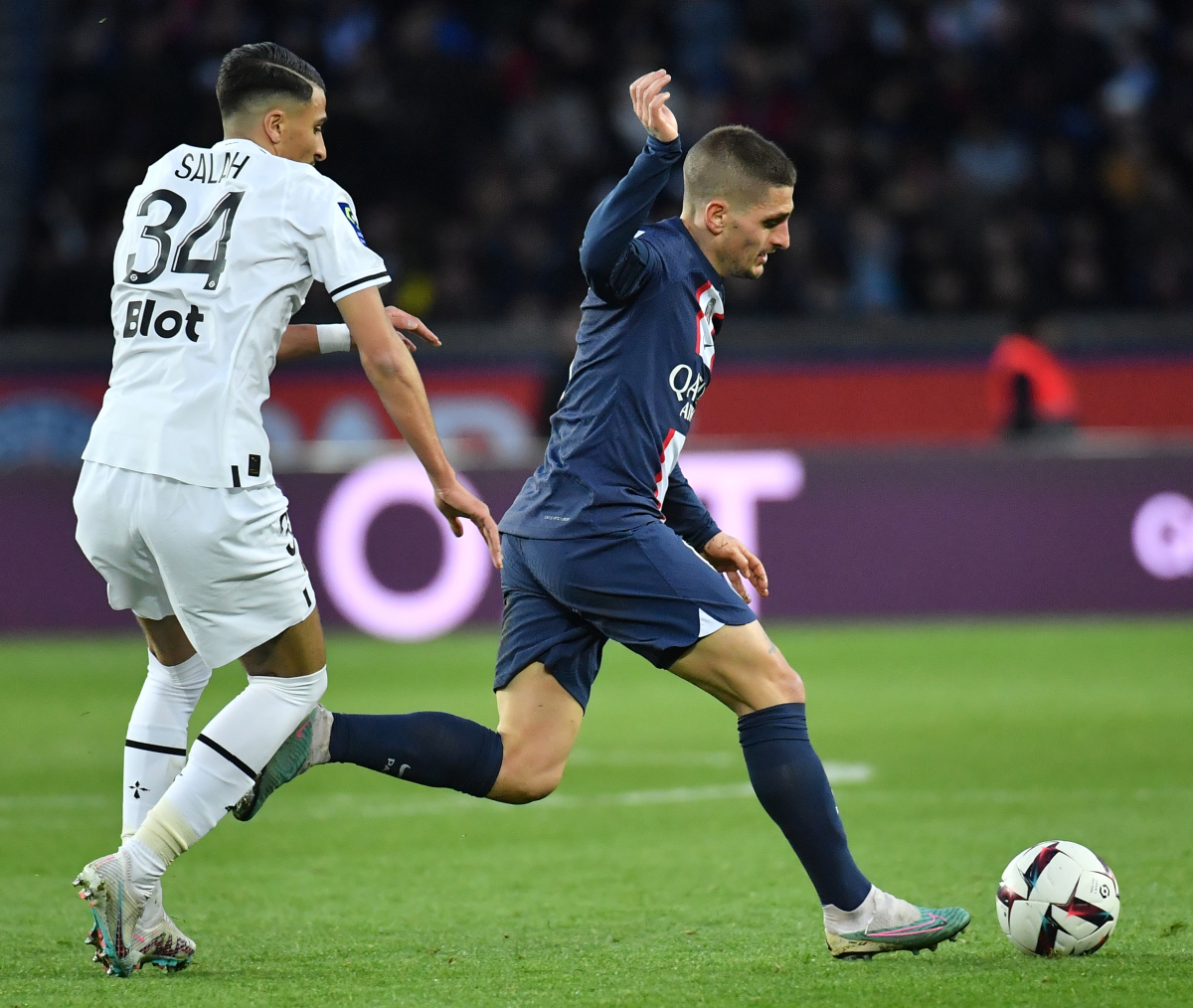 梅斯主场迎战洛里昂，取得一场宝贵的胜利的简单介绍